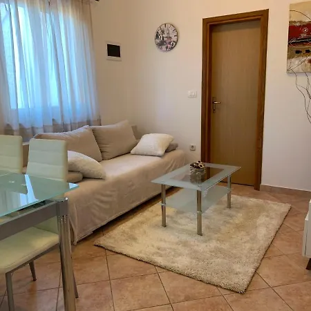 Apartments & Room Piutti